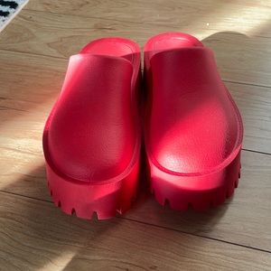 Red clogs Jeffrey Campbell